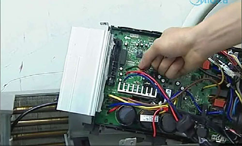 苏尼特左美的空调电话是多少